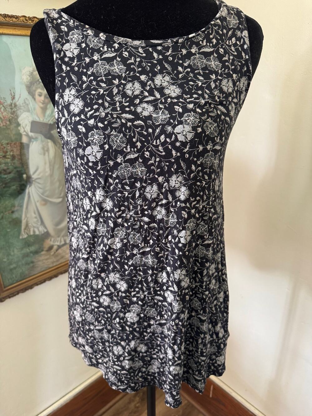 Old Navy Luxe Floral Swing Tank Top Black White Sleeveless XS